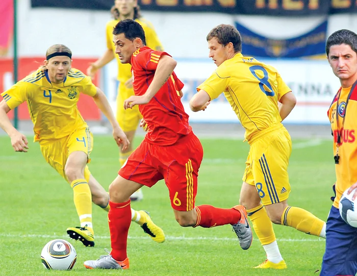 
    "Arbitrul şi-a bătut joc de munca băieţilor. Per ansamblu, este un amical din care rămânem cu lucruri frumoase"  