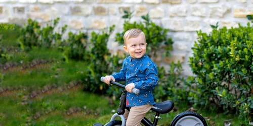 cand e pregatit copilul pentru bicicleta cu pedale png