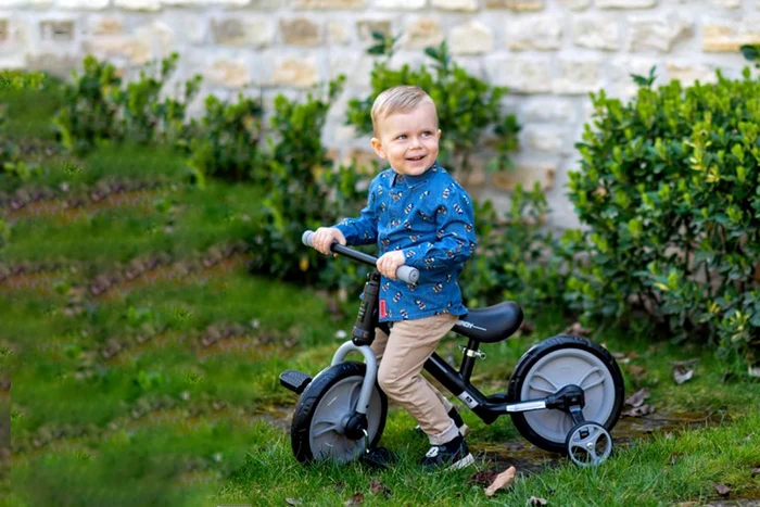cand e pregatit copilul pentru bicicleta cu pedale png