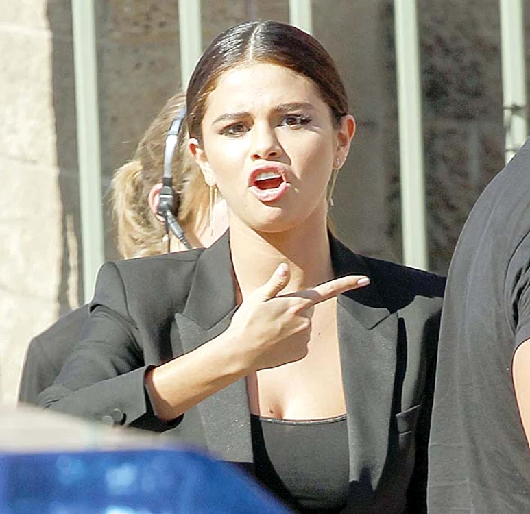 Selena Gomez  (22 de ani) devine  o fiară când  se enervează