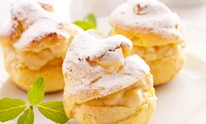 gogosele cu crema de vanilie 580x400 jpeg