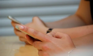 leo 65 mobile 4362889 1280 jpg