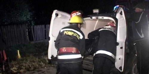 Un bărbat şi o femeie au murit carbonizaţi în propria casă