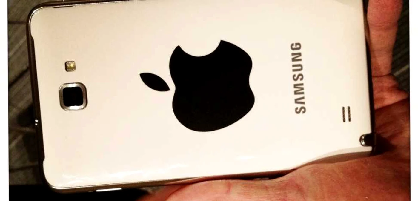 Apple versus Samsung, un conflict care intră în prelungiri. FOTO Flickr/David Woo