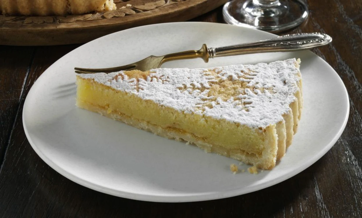tarta cu branza si gem jpeg
