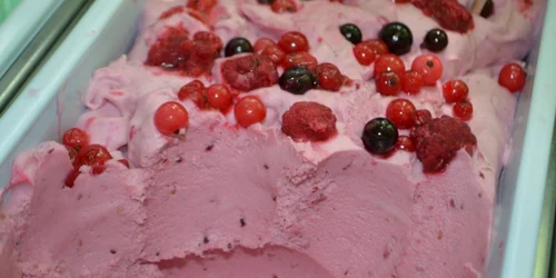 targ bunatati sinaia foto targul cu bunatati