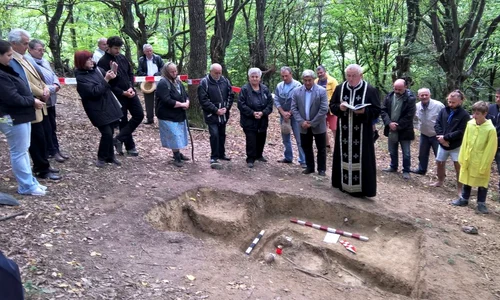 Trei luptători anticomuniști, deshumați în zona comunei Cricău, județul Alba / FOTO jpeg