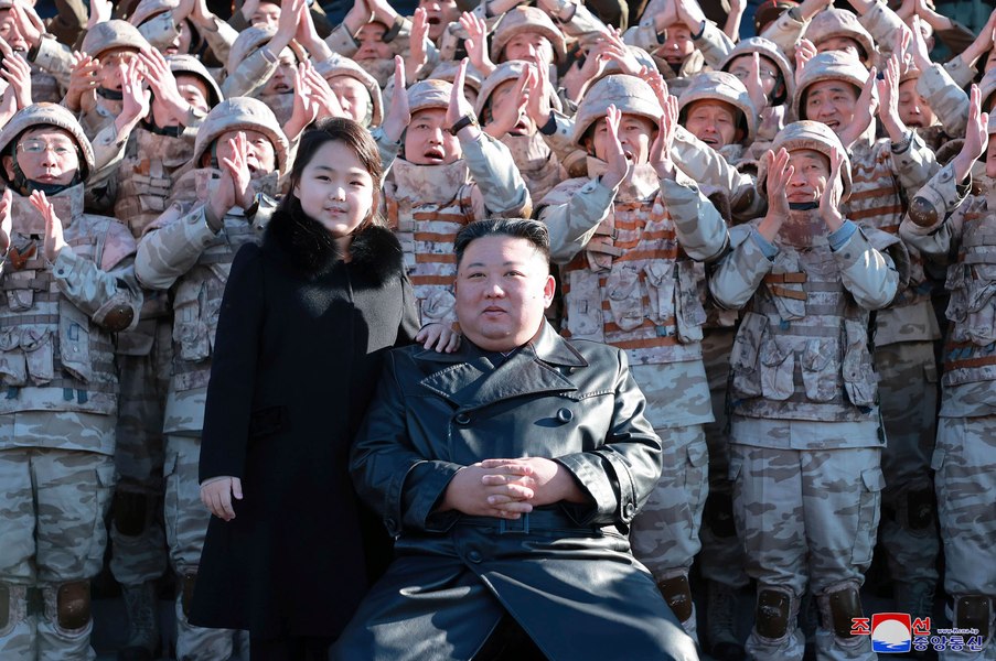 Soldații nord-coreenii, „cea mai puternică armată din lume” în ochii lui Kim Jong-Un, sunt neexperimentaţi şi vulnerabili într-un război real