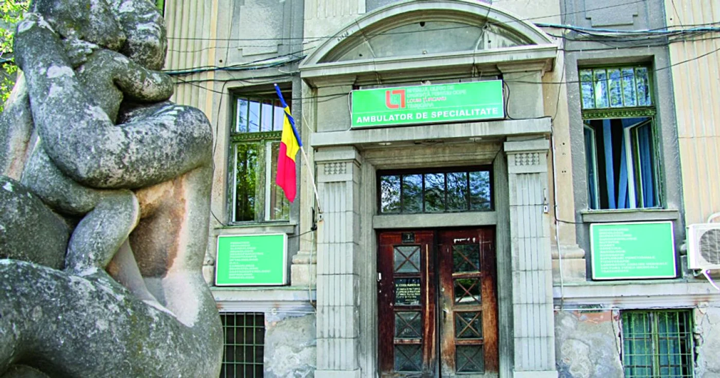 Băiatul de 14 ani se află internat la Terapie Intensivă Spitalul „Louis Ţurcanu”. Foto: Sebastian Tătaru