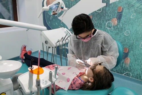 1 copil dentist jpg jpeg