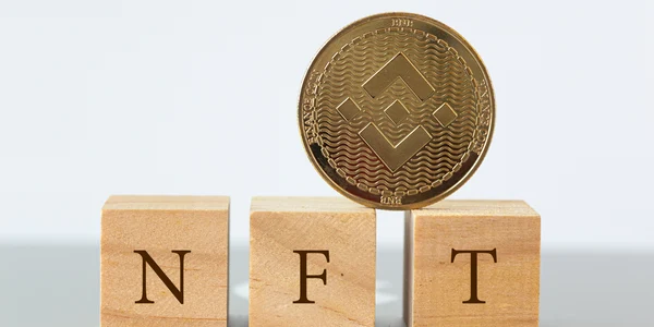 Binance NFT FOTO Shutterstock jpg