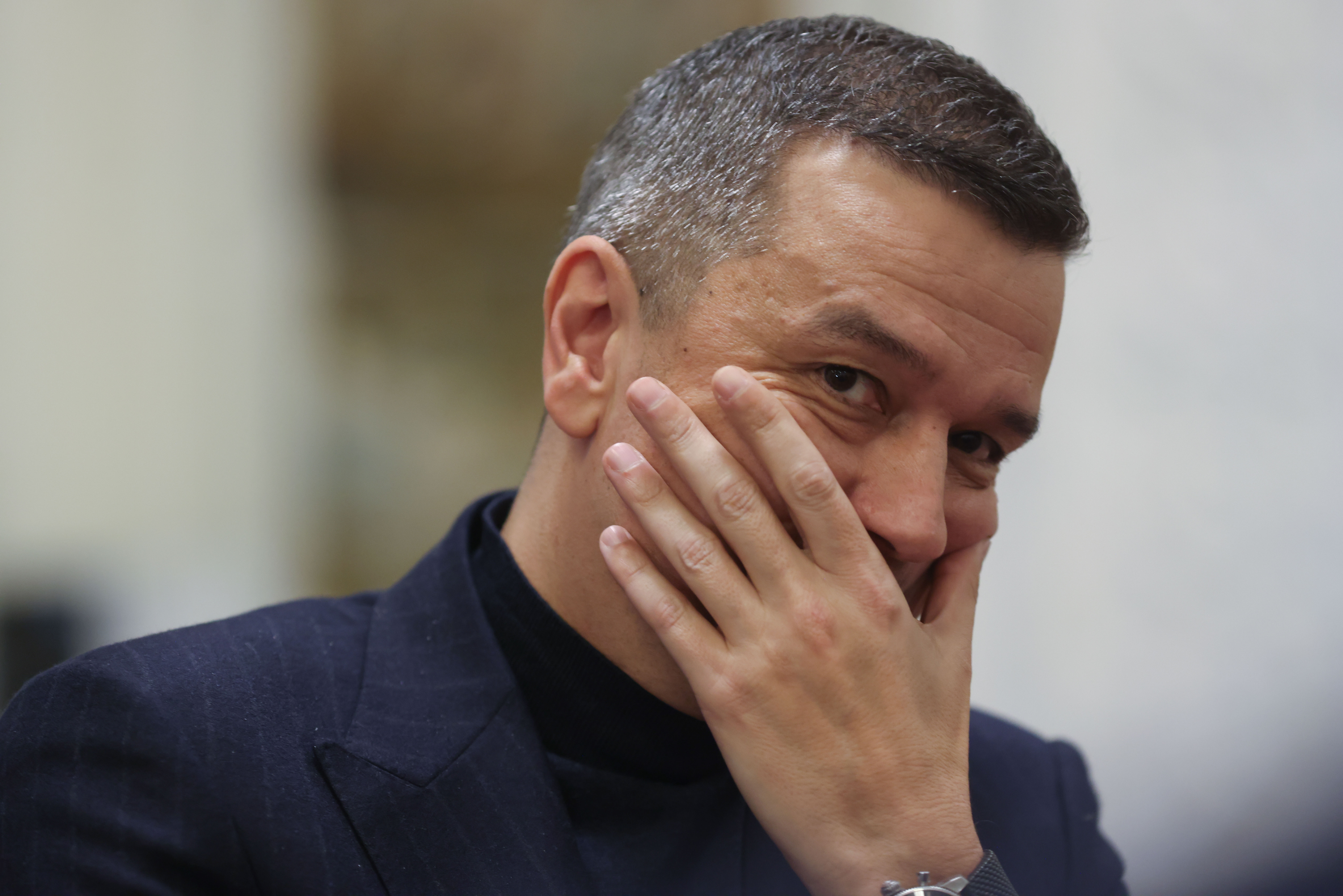 Explozie în coaliție înaintea deciziei PSD cu privire la ieșirea de la guvernare. Grindeanu îl acuză pe Bolojan de „șobolănisme”: „Vor să fure cămara cu totul”