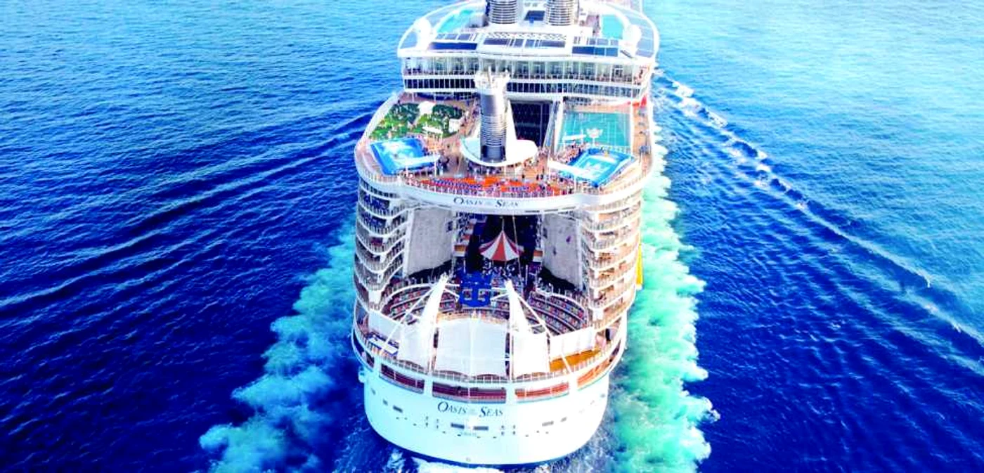 Vasul de croazieră pe care s-a aflat premierul Victor Ponta FOTO Oasis Class Ships