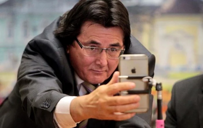 
    Nicolae Robu, primarul TimişoareiFoto: arhivă personală  