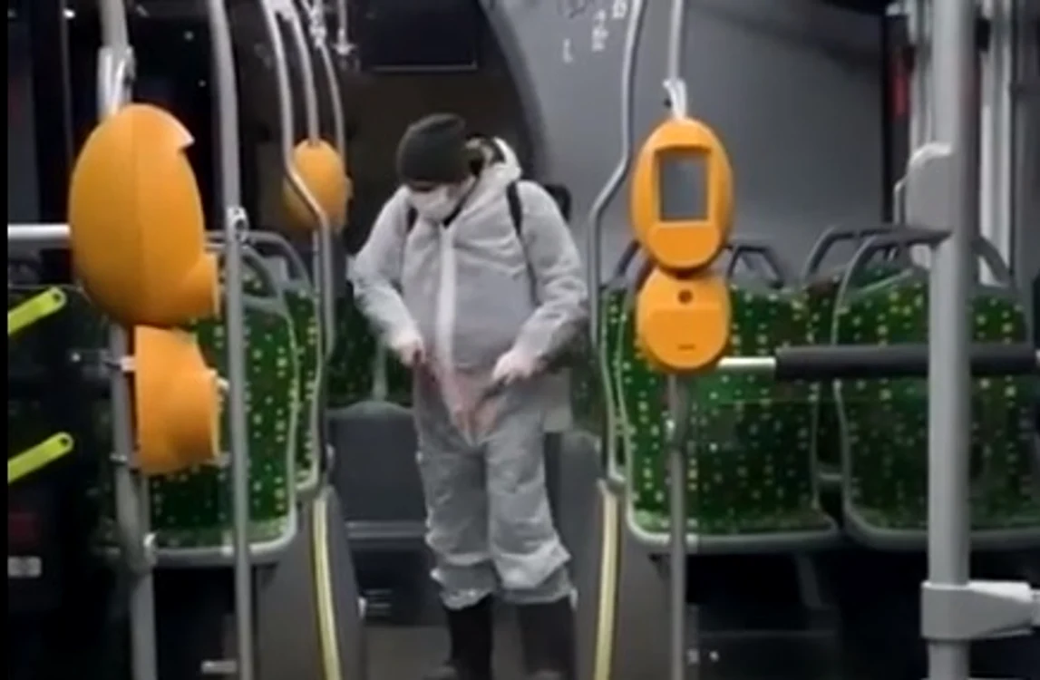 Şi autobuzele au fost dezinfectate 