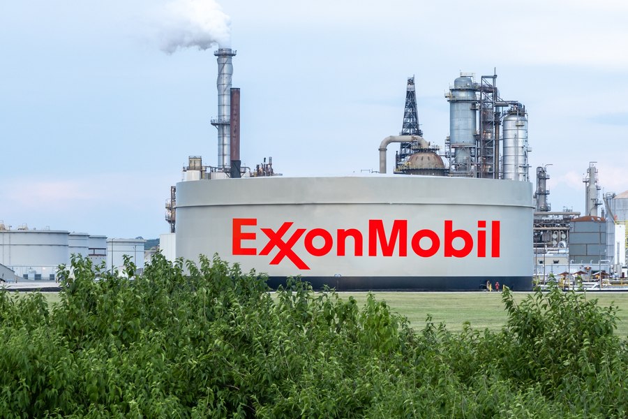 Exxon devine lider în domeniul petrolier din SUA, cu o achiziție de 60 de miliarde de dolari 