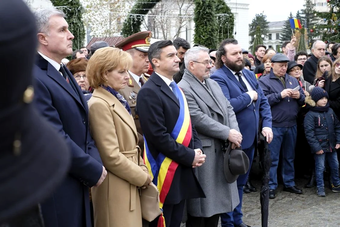 
    Principesa Margareta şi Principele Radu au primit titlul de cetăţeni de onoare ai Iaşiuluifoto: Facebook/Primaria Municipiului Iaşi  