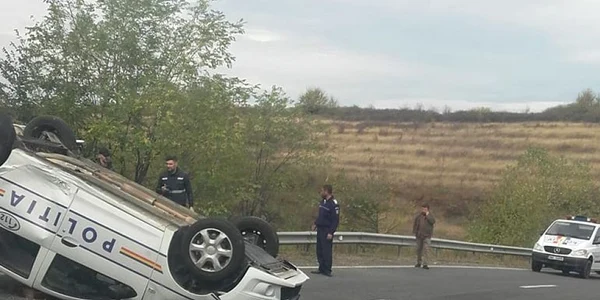 masina politie rasturnata de un bmw