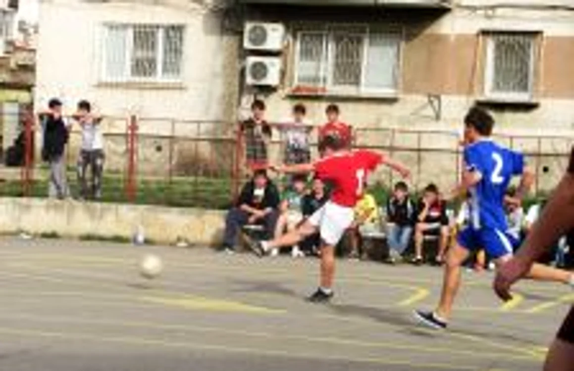 Stelian Vîrban (în roşu) a fost declarat cel mai tehnic jucător al competiţiei