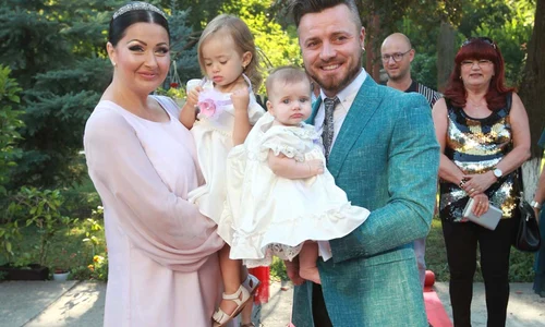 Gabriela Cristea şi Tavi Clonda sunt părinţii a două fetiţe jpeg