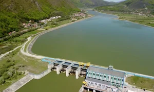 Valea Oltului pe unde va trece Autostrada Sibiu Pitești în zona Cornetu Vâlcea Foto Daciana Stoica jpg