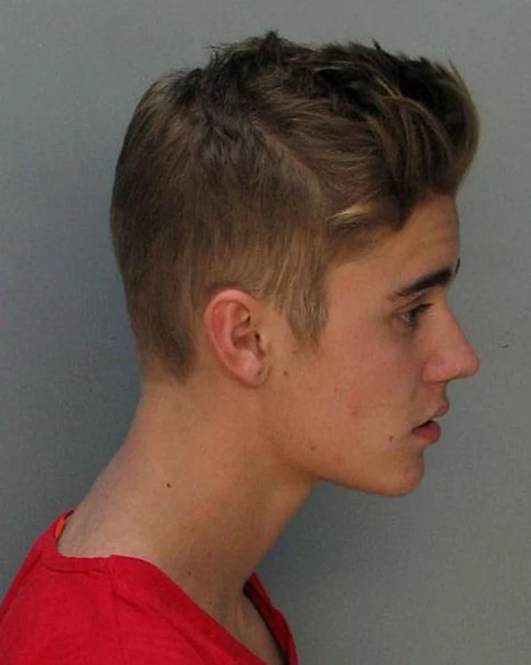 
    Justin Bieber a fost arestat pentru curse ilegale şi consum de alcool(Photoland/Caters)  