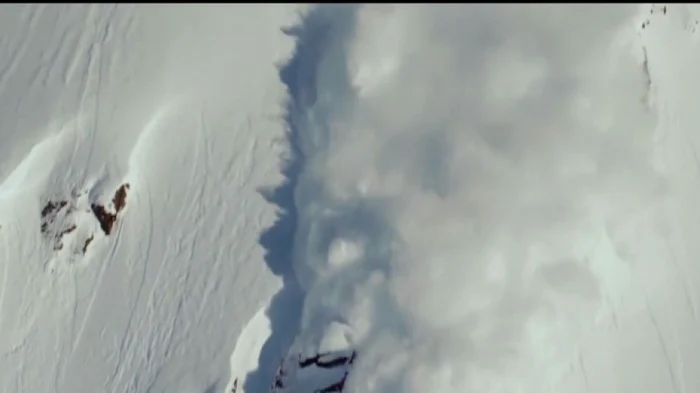Avalanșa din Munții Făgăraș a surprins un grup de 11 turiști străini