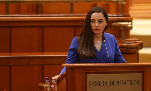 Prima ședință a Camerei Deputaților în noua componență după alegerile parlamentare, la Palatul Parlamentului din București. FOTO Inquam Photos / George Călin