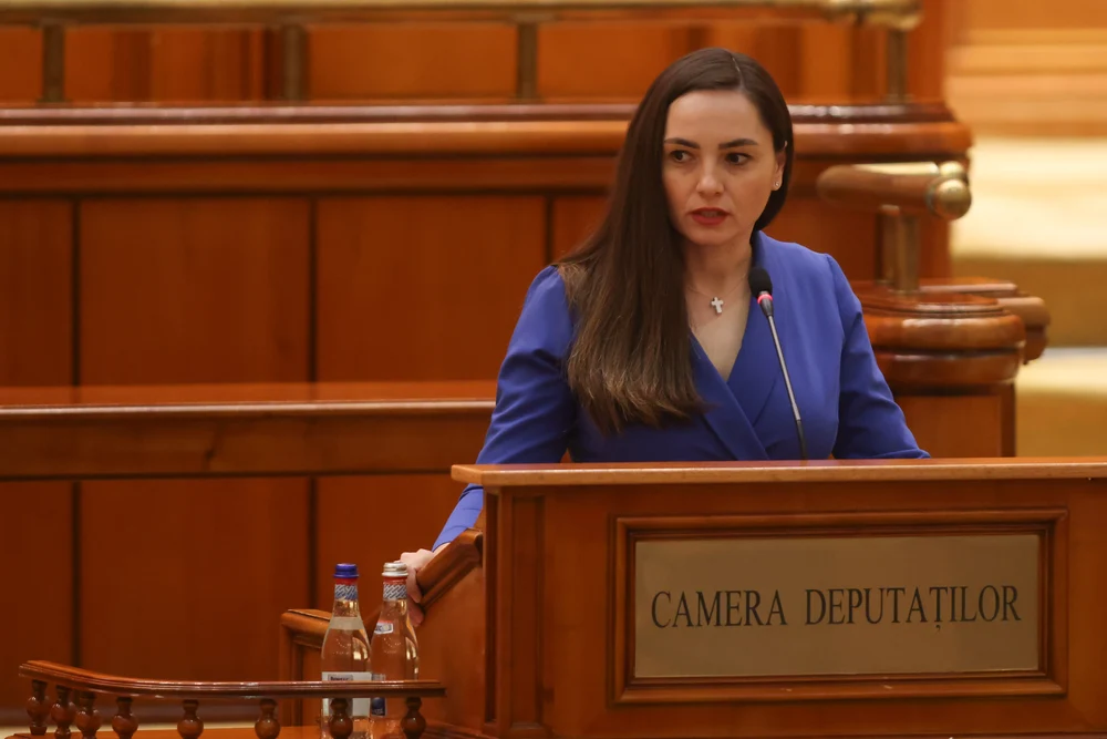 Partidul Anamariei Gavrilă își strânge rândurile. Trei deputați s-au întors în grupul parlamentar POT după o „rătăcire” de câteva luni