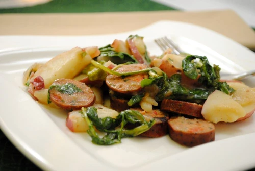 salata de carnati de pui cu cartofi jpeg