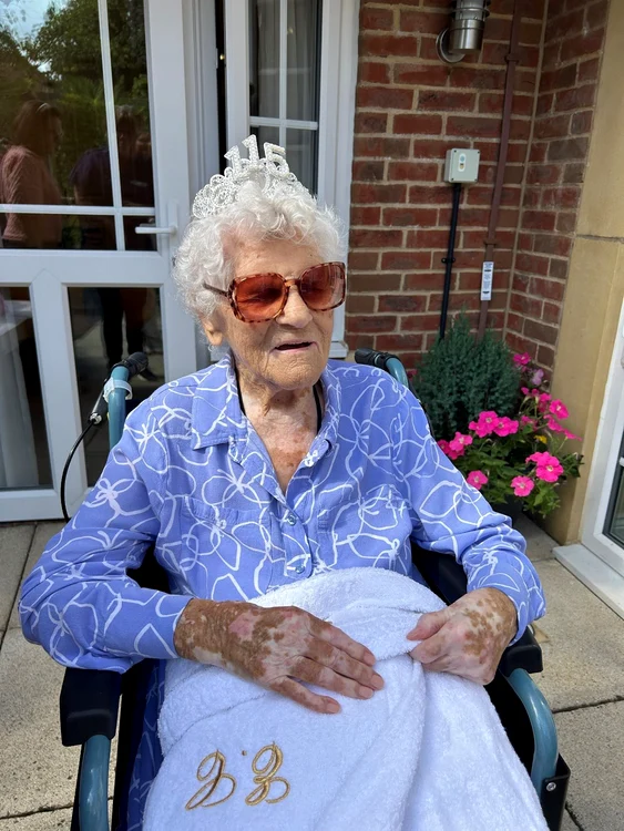 Ethel Caterham a împlinit 115 ani