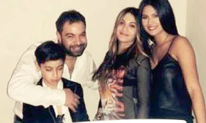 Salam, alături de cei doi copii ai săi și de viitoarea soţie jpeg