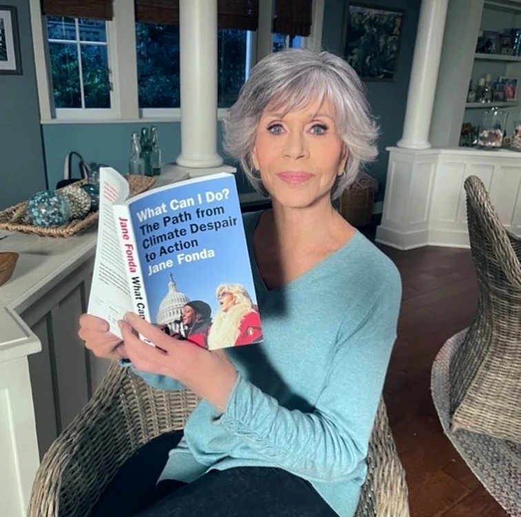 
    Jane Fonda, 83 de ani a mai lansat o carte în luna septembrie a anului 2021foto: Instagram  