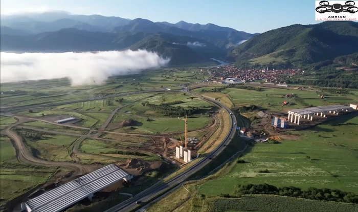 Viaductul Boița înainte de Defileul Oltului al Autostrăzii Sibiu-Pitești Foto Captură video YouTube 