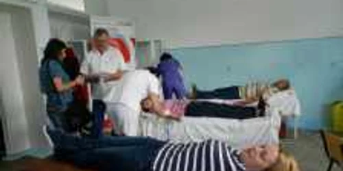 Campanie de donare de sânge în principalele oraşe ale judeţului Bacău