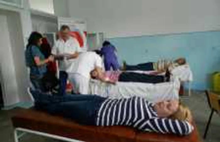 Campanie de donare de sânge în principalele oraşe ale judeţului Bacău