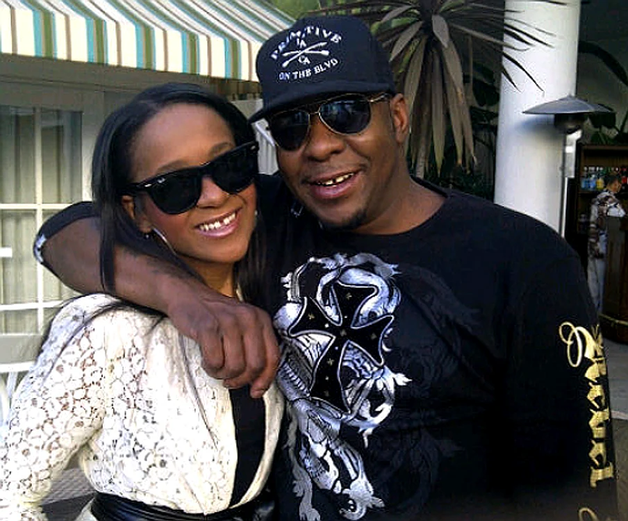 
    Bobbi Kristina Brown (22 de ani) și tatăl ei, Bobby Brown  