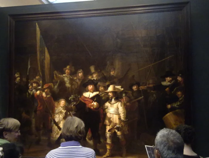 Tabloul
”Rondul de noapte” de Rembrandt van Rijn, expus la Rijksmuseum