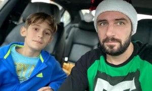 Andrei seamănă mult cu tatăl său jpeg