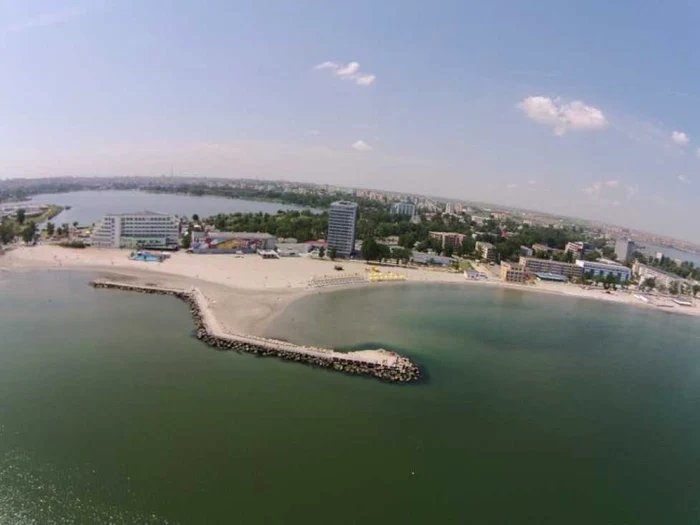 Plaja litoral nisip Marea Neagră Constanţa - cum arătau plajele înainte Sursa foto Romair Consulting