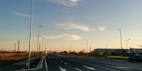 Noua şosea care asigură legătura dintre centura ocolitoare a Timişoarei şi Aeroportul Internaţional “Traian Vuia”