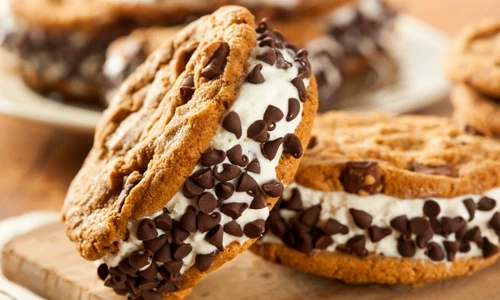 Sendviş de îngheţată cu cookies vegane jpeg