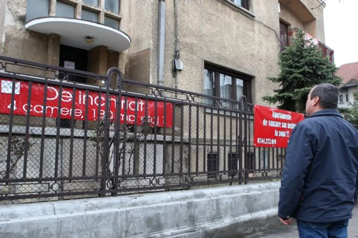 
    În imobilele vechi te poţi confrunta cu gândaci, igrasie şi mucegai   