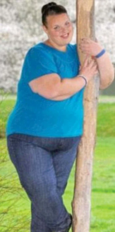 După: Cântăreşte 317,5 kg