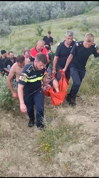 O bătrână de 77 de ani a fost găsită și salvată după o noapte întreagă de căutări FOTO VIDEO