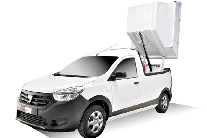 
    Dacia  basculantă (Foto: automarket.ro)  