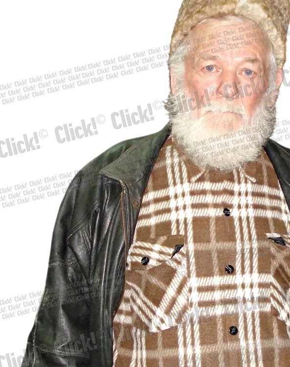 
    Moş Iacob a fost  trimis în judecată  pentru trafic de  minori şi act  sexual cu minori.  Şase dintre cele  opt “chiriaşe” ale  lui moş Iacob  aveau sub 18 ani (foto: Cătălina Cocoloş)  