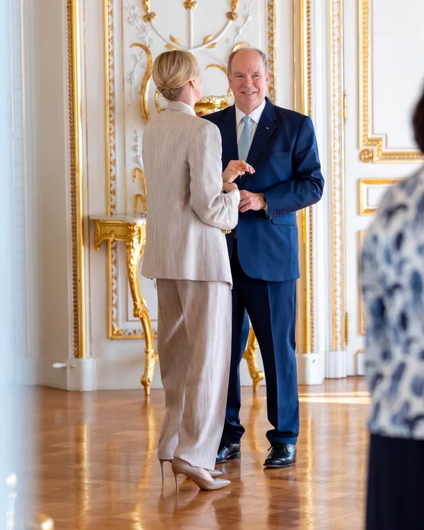 Charlene la investirea noului ambasador 6 jpg