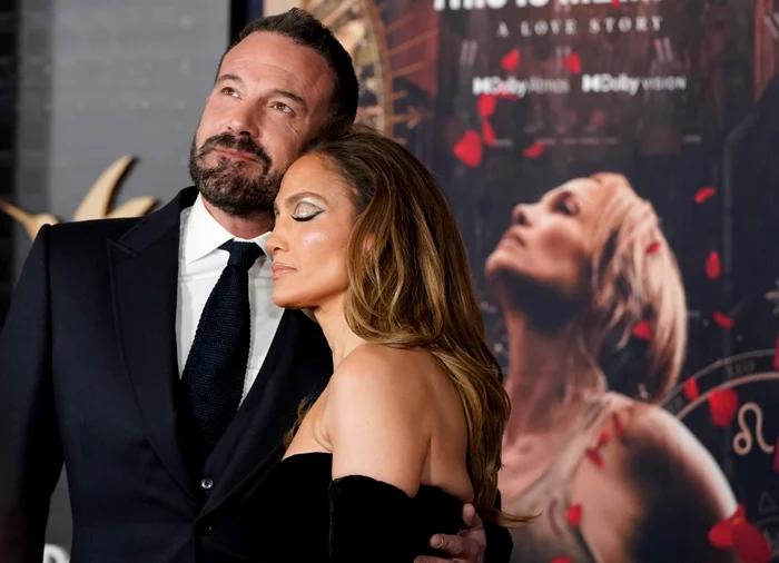 Jennifer Lopez și Ben Affleck la premiera This is me now, Profimedia (6) jpg