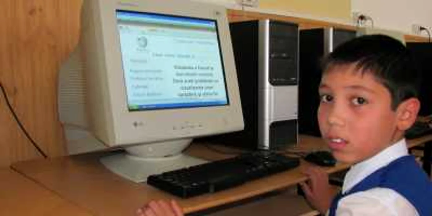 Ionuţ Daniel Sârbu a învăţat deja ce şi cum să caute pe calculator